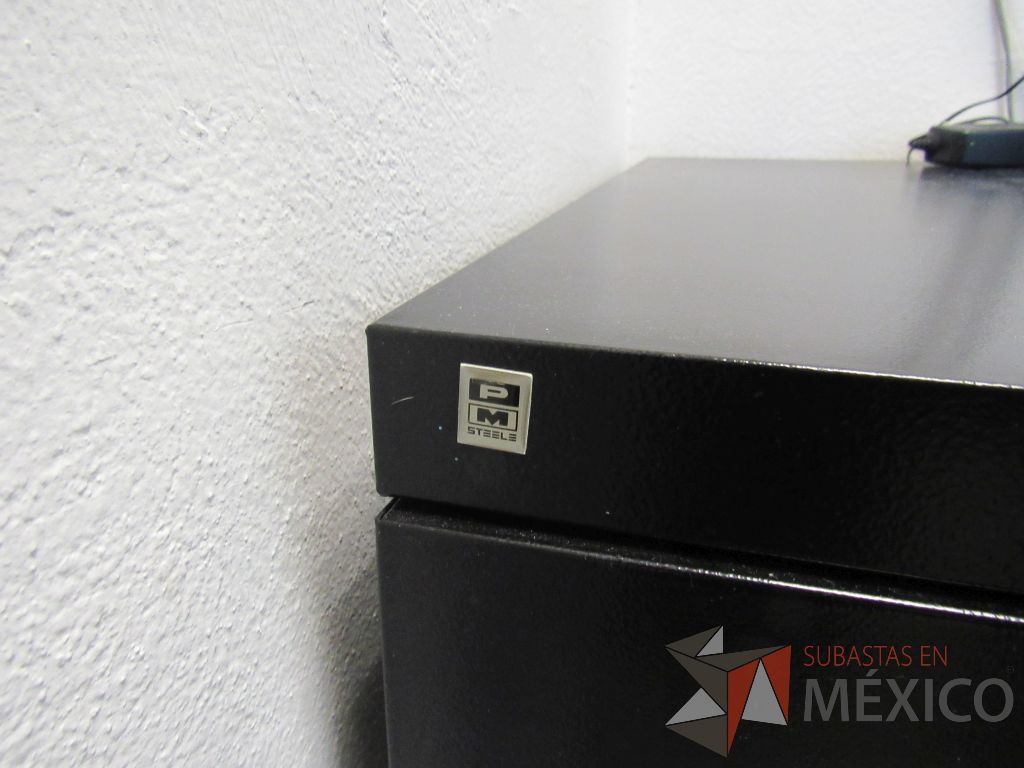 Lote 007 - Escritorio con superficie de vidrio en escuadra con archivero - Imagen 6