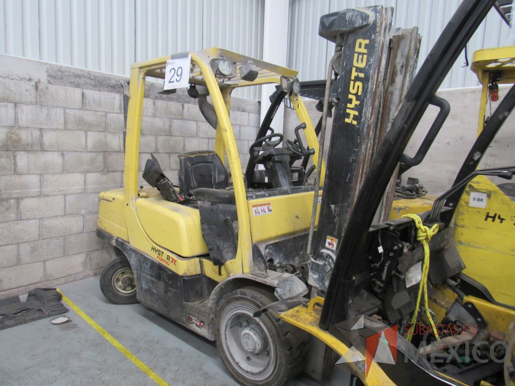 Lote 016 - Montacargas Hyster H70FT, Contrabalanceado, Combustión Diesel/Gas, Año 2015