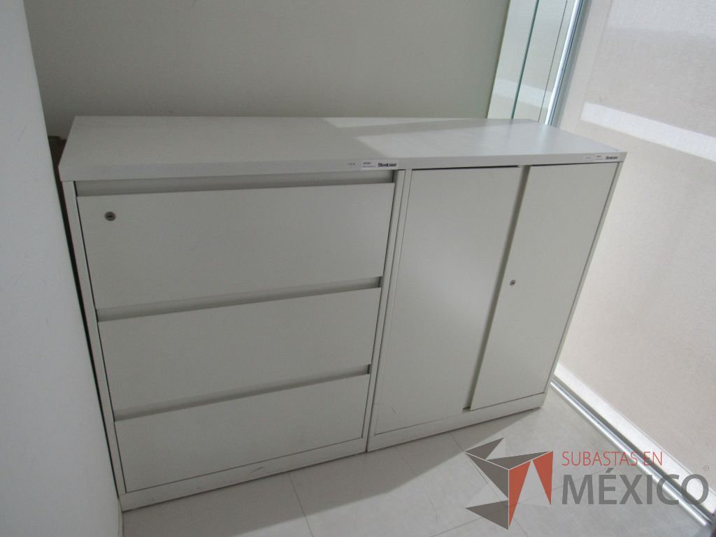 Lote 011 - Archivero Horizontal de 3 cajones, Gabinete de 2 puertas con 1 entrepaño y 1 cubierta color blanco - Imagen 6