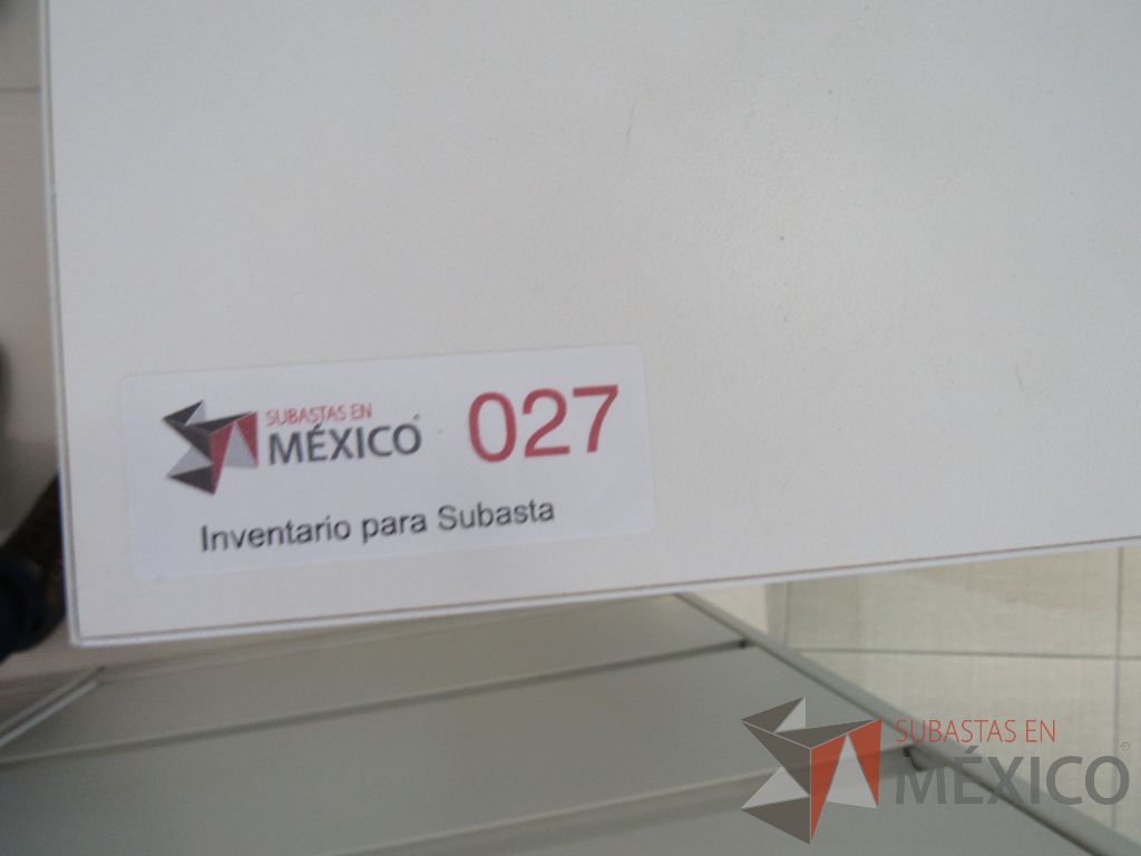 Lote 012 - 2 Archivero horizontal metálicas de 3 cajones con cubierta color blanco - Imagen 2