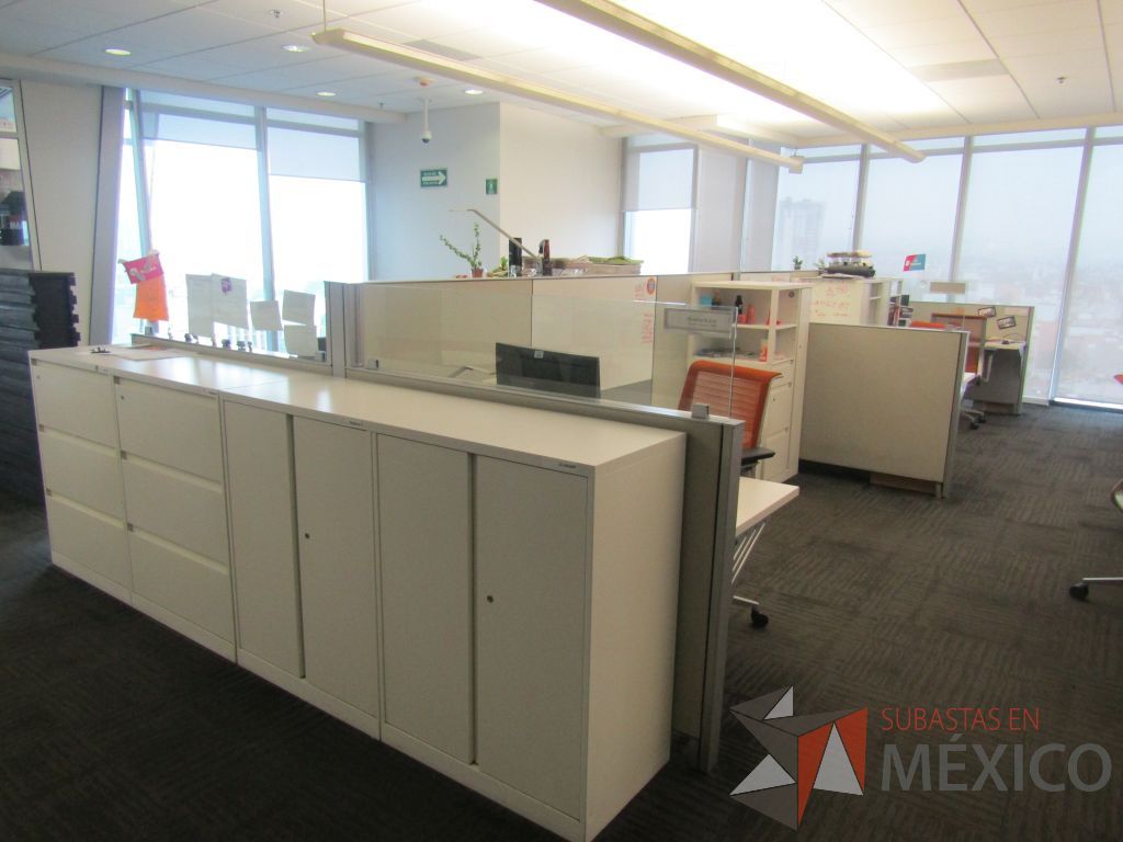 Lote 037 - Estación de trabajo para 6 personas, 2 credenza de 1 cajón,1 espacio para documentos y cojín de tela color naranja - Imagen 3