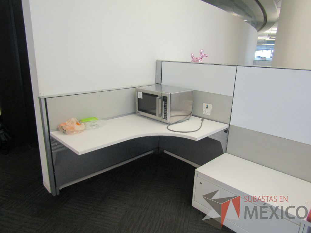 Lote 060 - Estación de trabajo para 2 personas, 1 credenza de 1 cajón,1 espacio para documentos y cojín de tela color naranja - Imagen 10
