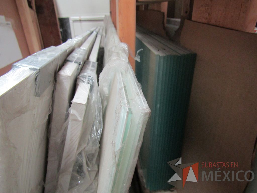 Lote 021 - 200 Piezas de vidrio de varios tamaños - Imagen 8