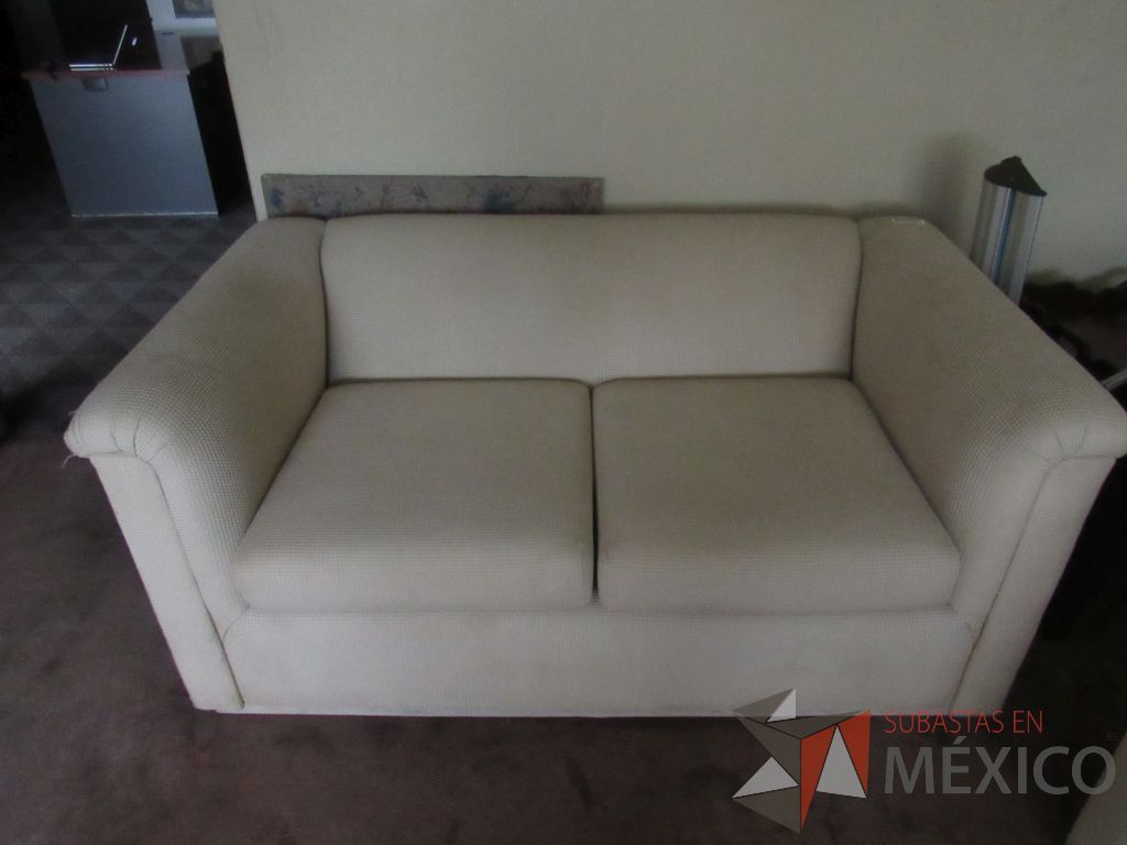 Lote 170 - Sillón de 1 plaza en tela color beige - Imagen 3