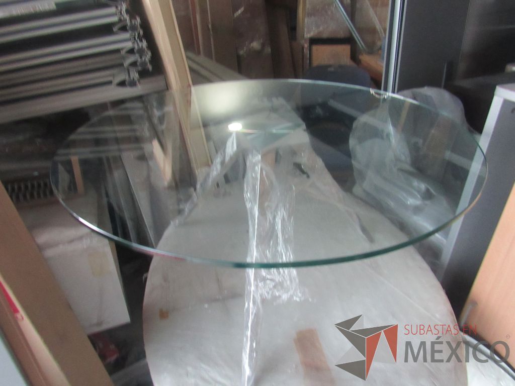 Lote 377m - Mesa de apoyo circular con base metálica y cubierta de vidrio - Imagen 2