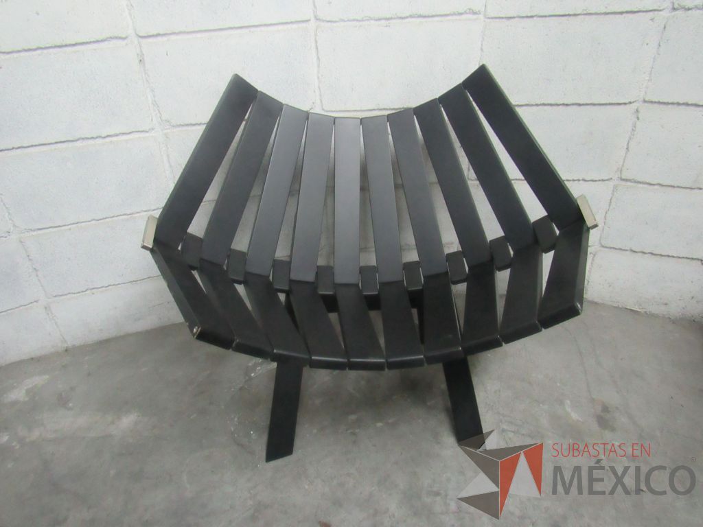 Lote 337 - Silla plegable de madera color negro - Imagen 2