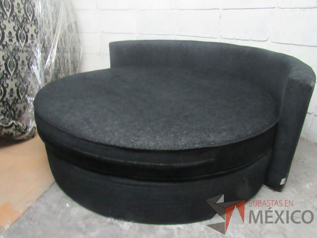 Lote 340 - Sillón circular con asiento y respaldo en tela color gris