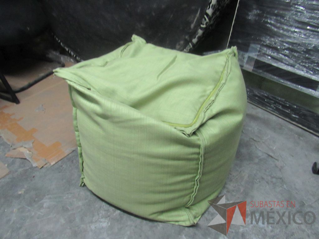 Lote 346 - Puff en tela color verde - Imagen 5