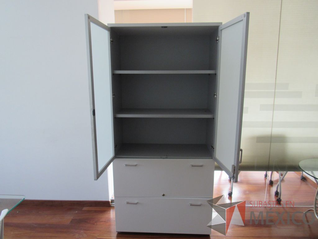 Lote 170 - 2 Gabinetes altos de 2 puertas, 2 cajones con tapas color blanco y 2 entrepaños - Imagen 6