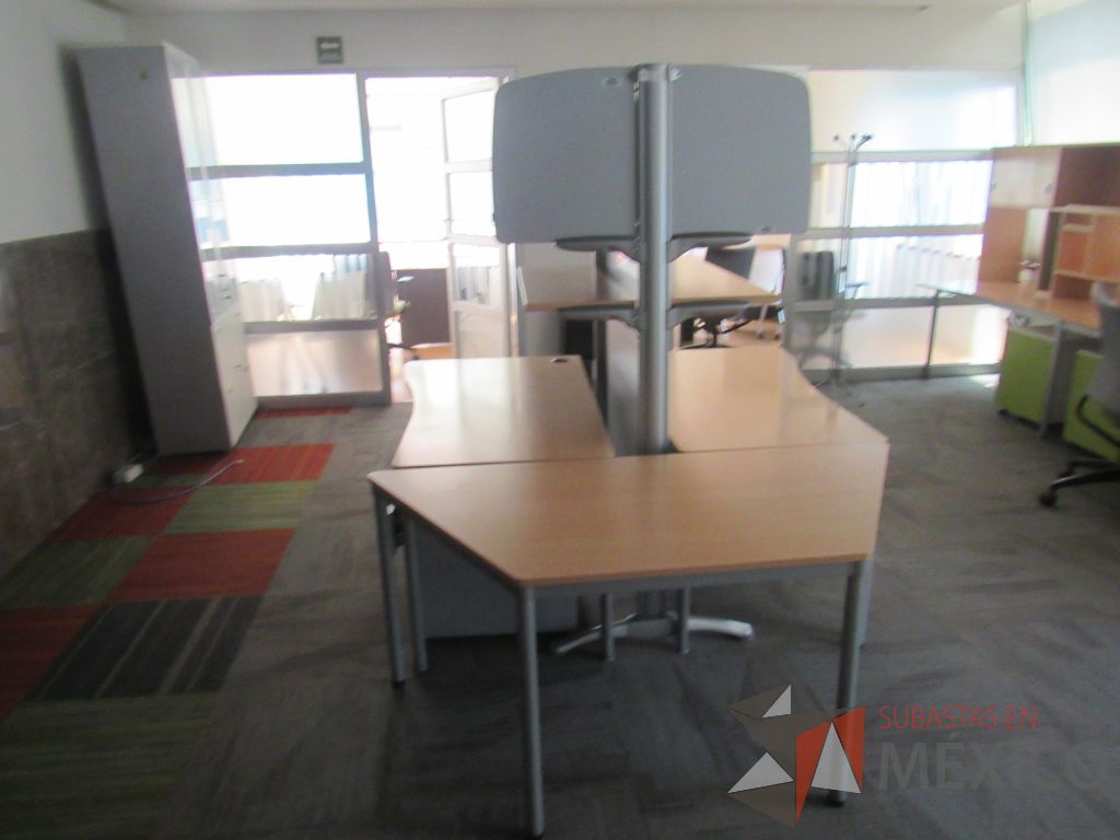 Lote 261 - Estación de trabajo para 2 personas con 2 gavetas - Imagen 3