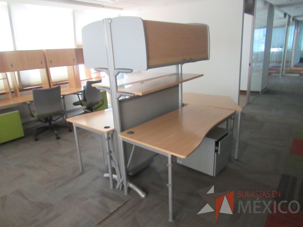 Lote 261 - Estación de trabajo para 2 personas con 2 gavetas - Imagen 5