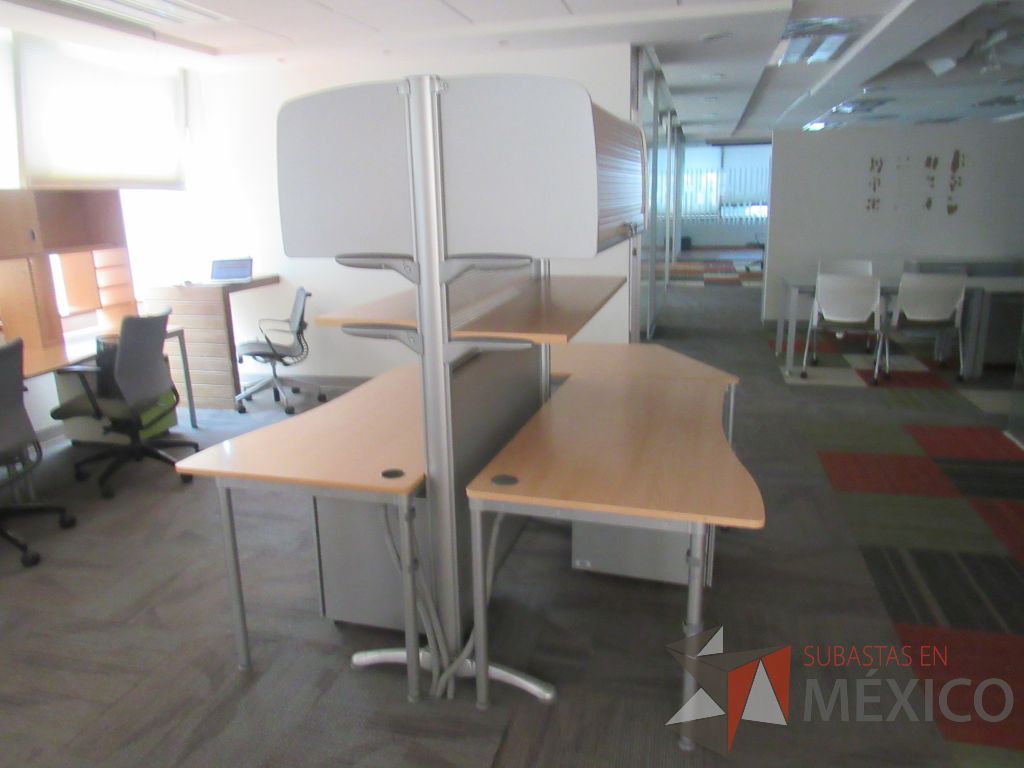 Lote 261 - Estación de trabajo para 2 personas con 2 gavetas - Imagen 7