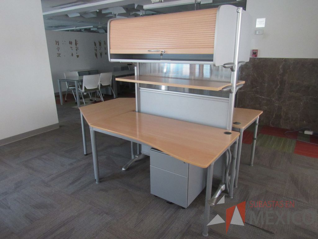 Lote 261 - Estación de trabajo para 2 personas con 2 gavetas - Imagen 9