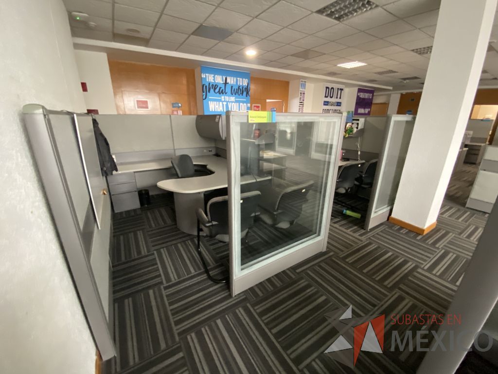 Lote 065 - Estación de trabajo para 2 personas de mampara alta con 2 gavetas - Imagen 4