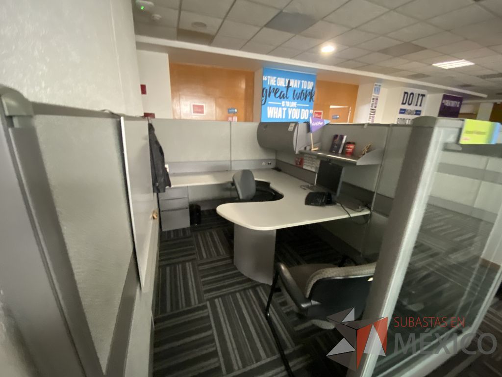 Lote 065 - Estación de trabajo para 2 personas de mampara alta con 2 gavetas - Imagen 6