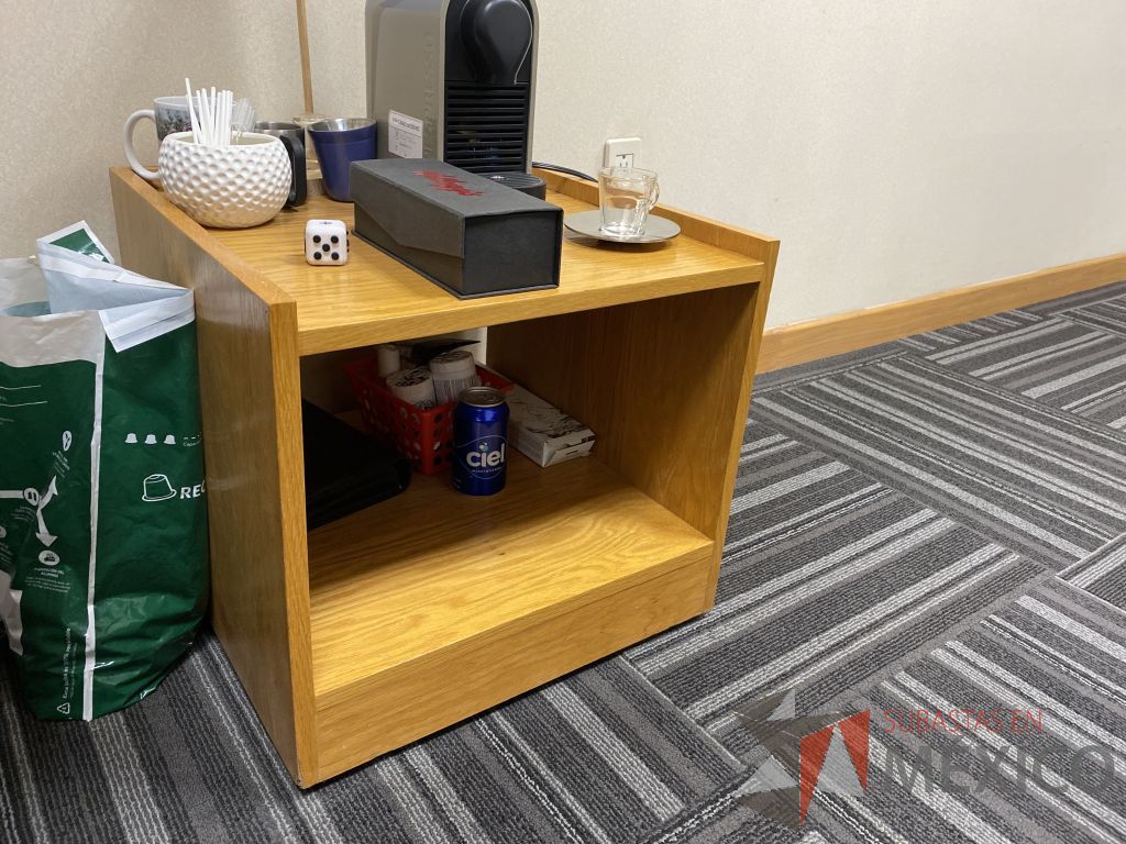 Lote 102 - Gabinete con espacio para documentos color madera - Imagen 6