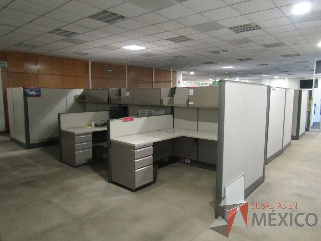 Lote 001 - Estación de trabajo para 9 personas con mampara alta - Imagen 6