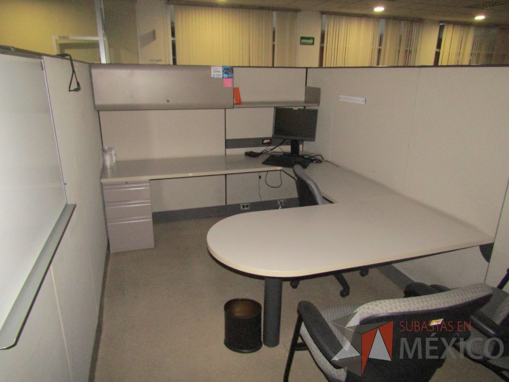 Lote 001 - Estación de trabajo para 9 personas con mampara alta - Imagen 29