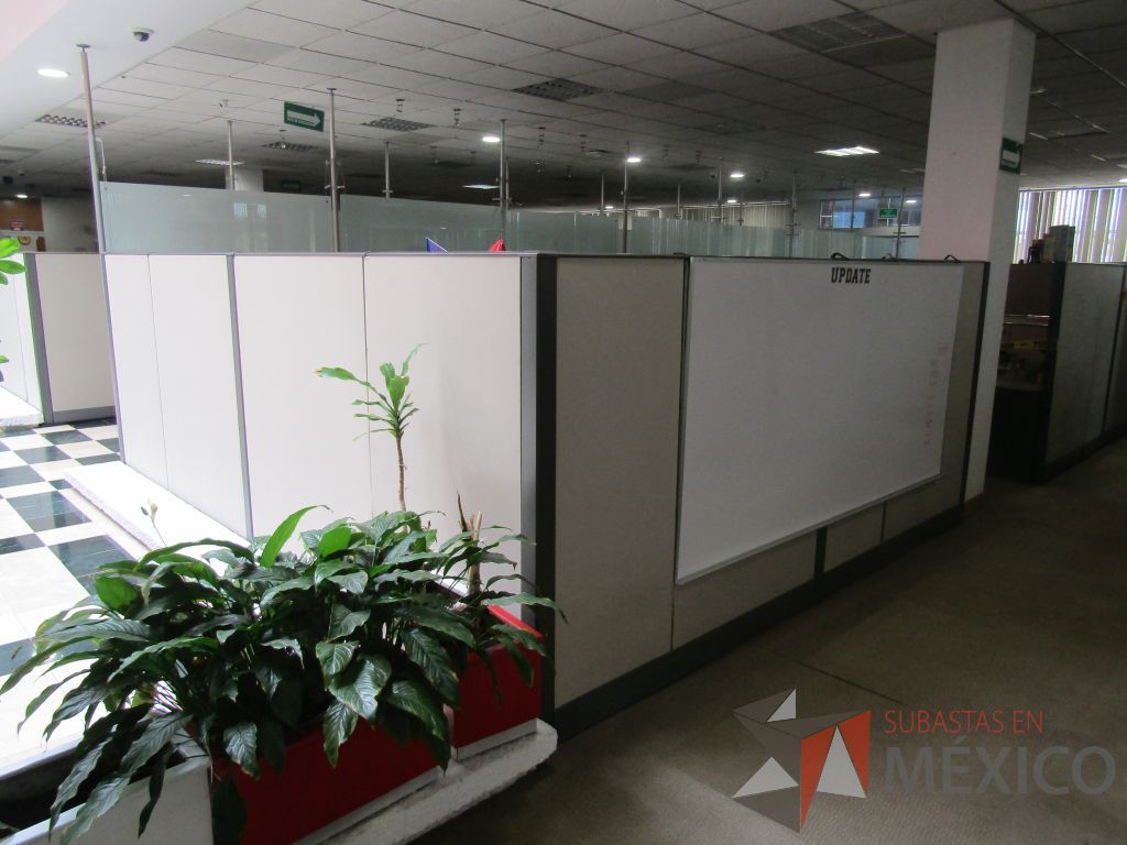 Lote 013 - Estación de trabajo para 2 personas de mampara alta con 2 gavetas - Imagen 3