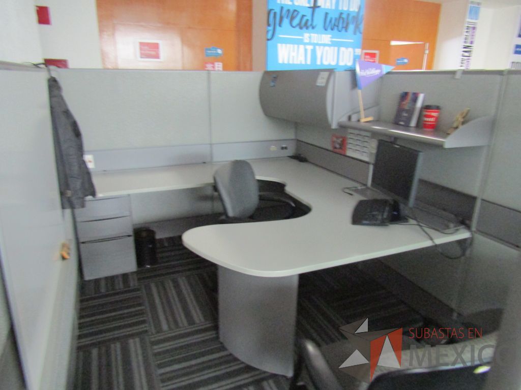 Lote 065 - Estación de trabajo para 2 personas de mampara alta con 2 gavetas - Imagen 7