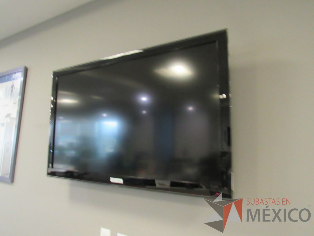 Lote 037 - Pantalla de 46 pulgadas, Marca: Samsung, Modelo: LN46C550J1F - Imagen 6