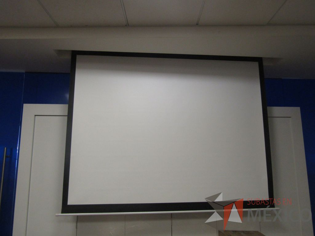 Lote 125 - Pantalla para proyector - Imagen 2