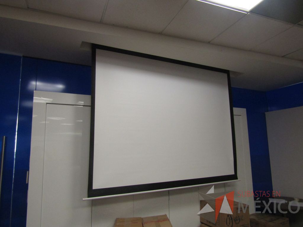 Lote 125 - Pantalla para proyector - Imagen 3