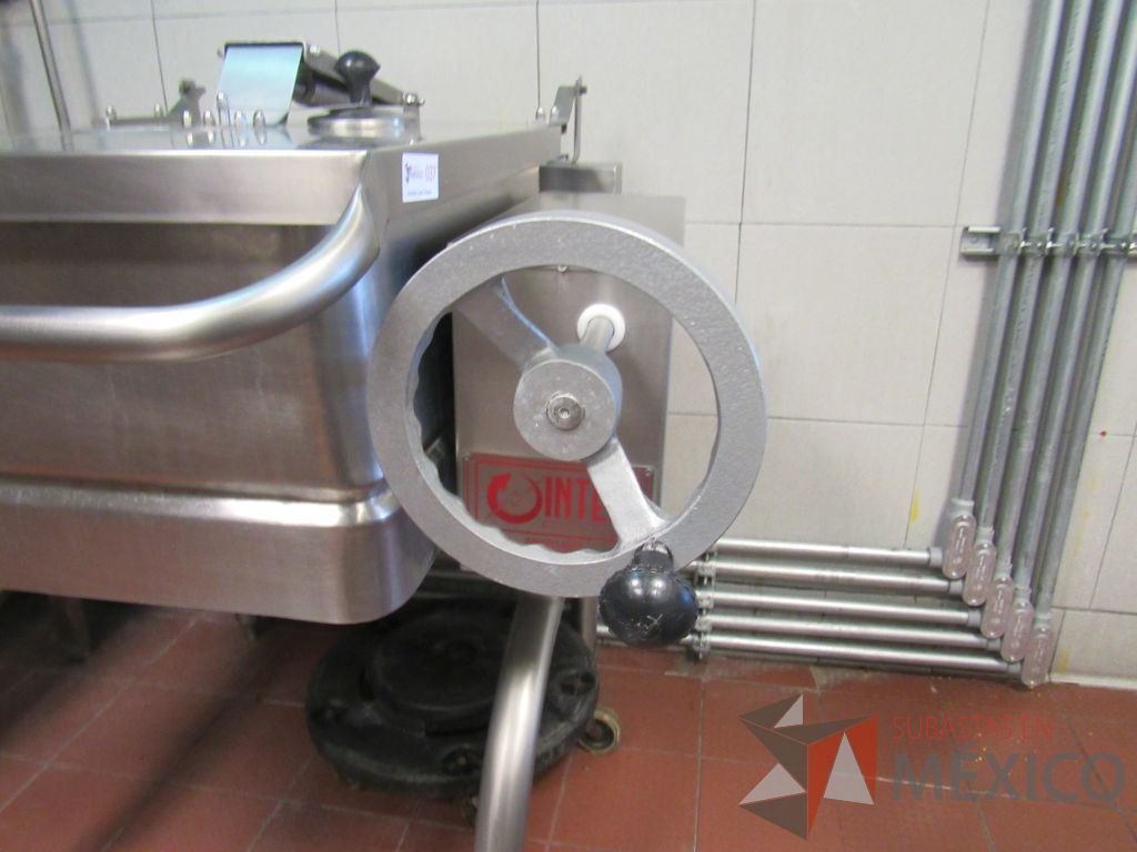 Lote 227 - Marmita a gas de volteo con válvula de salida, para trabajar a gas LP o Natural. Acero inoxidable AISI-304 con acabado sanitario. - Imagen 5