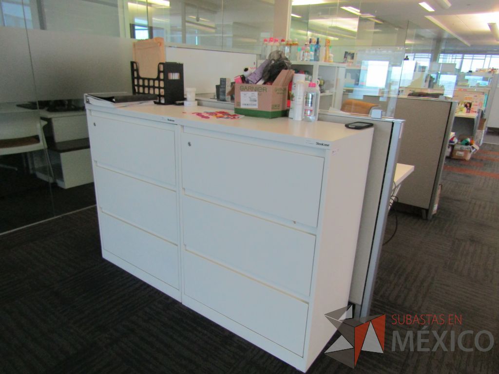 Lote 105 - Gabinete metálico con 6 cajones color blanco - Imagen 5
