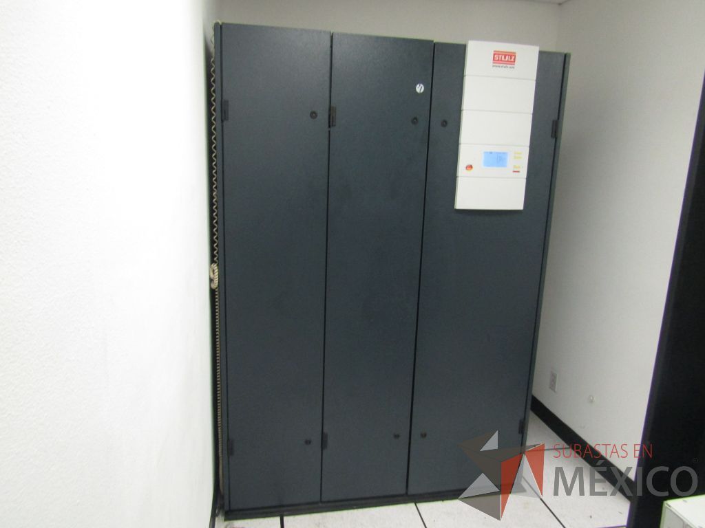 Lote 499 - Condensadora de dos ventiladores a 230V, 60 Hz y Sistema de Refrigeración de precisión CyberAir de 8 TR. - Imagen 27