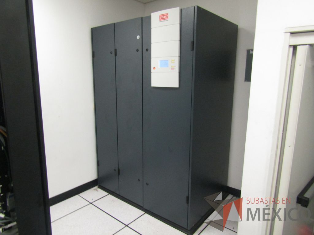 Lote 499 - Condensadora de dos ventiladores a 230V, 60 Hz y Sistema de Refrigeración de precisión CyberAir de 8 TR. - Imagen 25