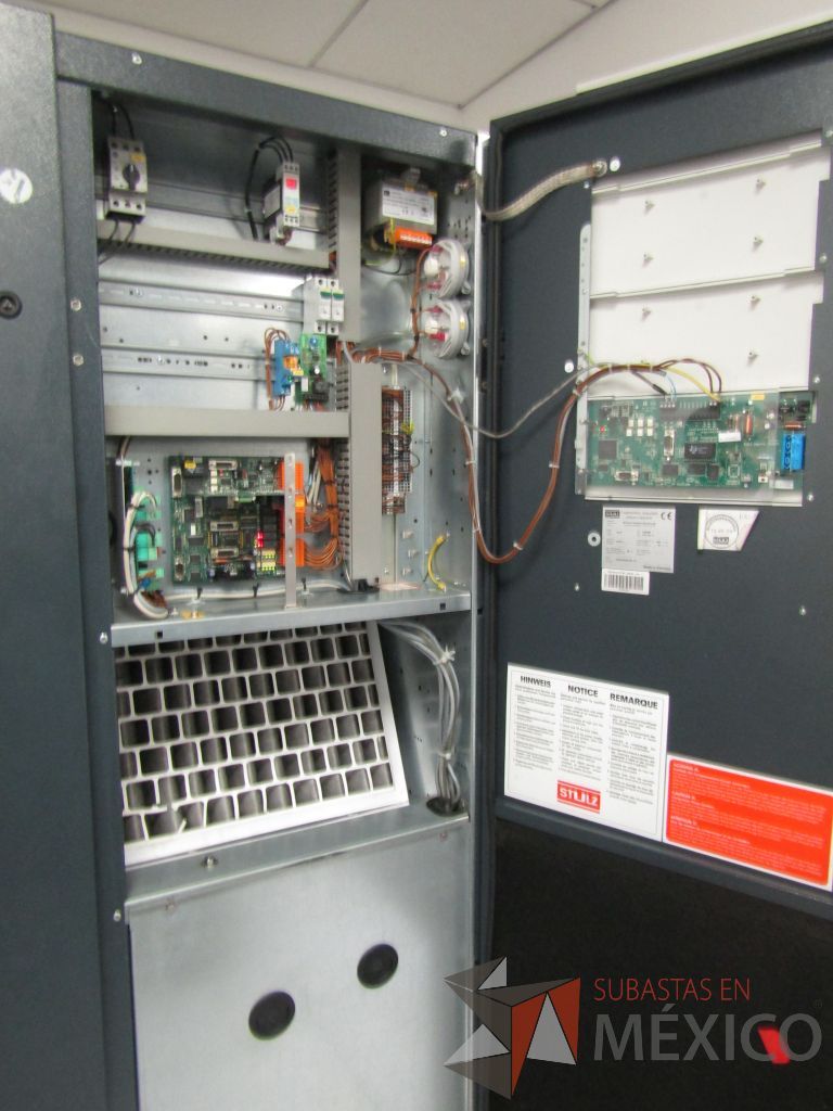 Lote 499 - Condensadora de dos ventiladores a 230V, 60 Hz y Sistema de Refrigeración de precisión CyberAir de 8 TR. - Imagen 19