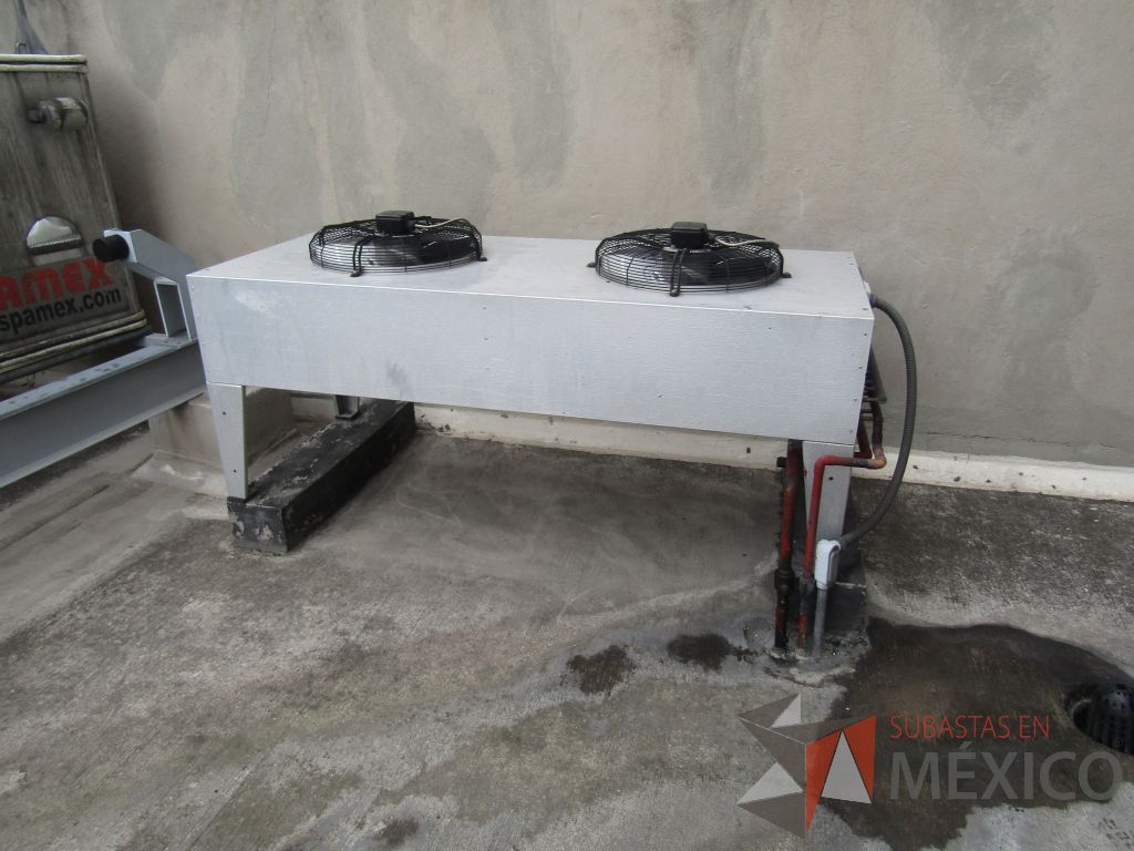 Lote 499 - Condensadora de dos ventiladores a 230V, 60 Hz y Sistema de Refrigeración de precisión CyberAir de 8 TR. - Imagen 16