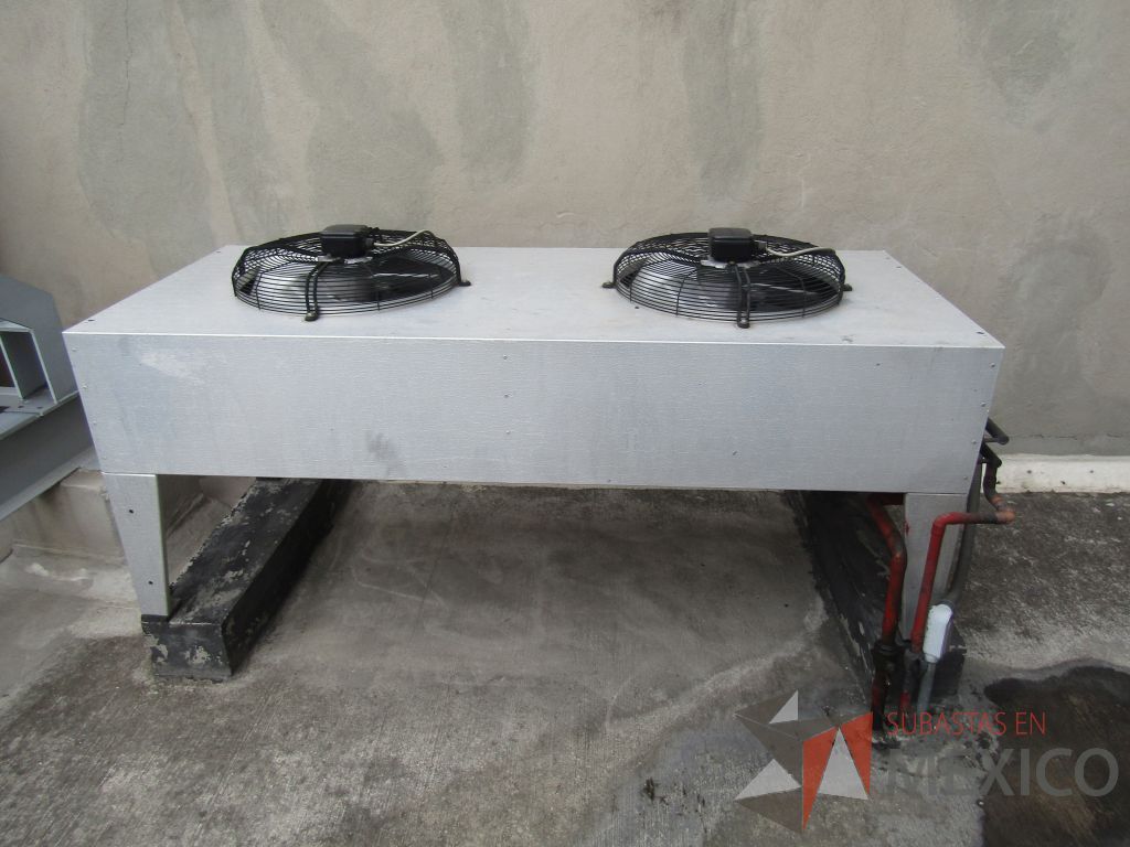 Lote 499 - Condensadora de dos ventiladores a 230V, 60 Hz y Sistema de Refrigeración de precisión CyberAir de 8 TR. - Imagen 8