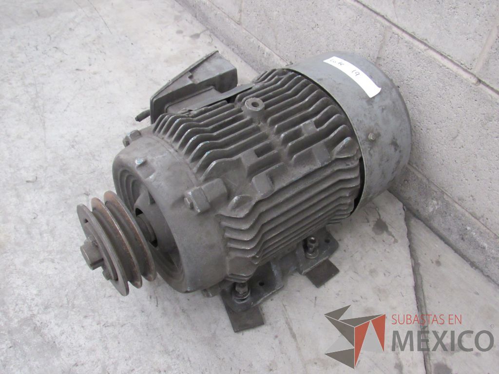 Lote 011 - Motor Trifasico de induccion cerrado CP: 7.5, FW: 5,595 Hz: 60 - Imagen 2