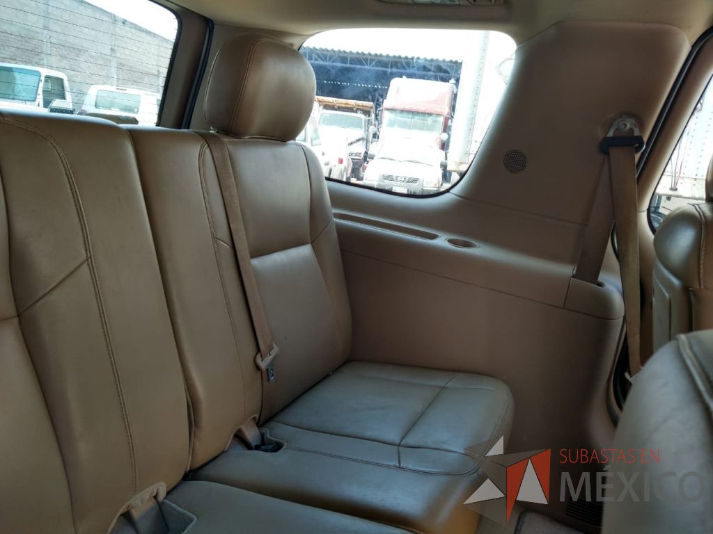 Lote 005 - Camioneta Pontiac 2007, para 7 Pasajeros, Automática, Montana SV6 - Imagen 4