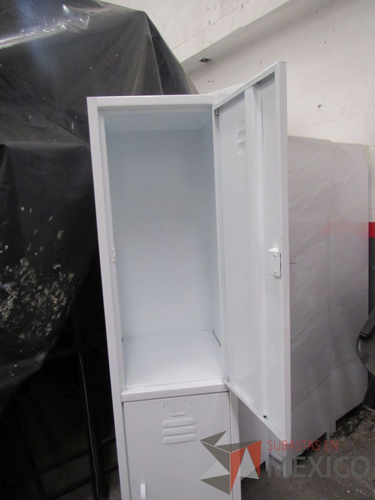 Lote 050 - Casillero metálico de 2 puertas color blanco - Imagen 9