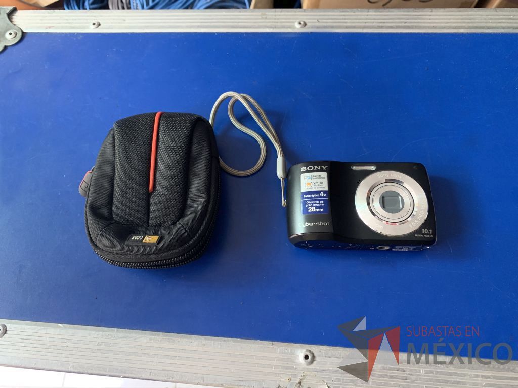 Lote 051 - Cámara digital 10.1 megapixeles Sony, Cyber-shot, zoom optica - Imagen 2