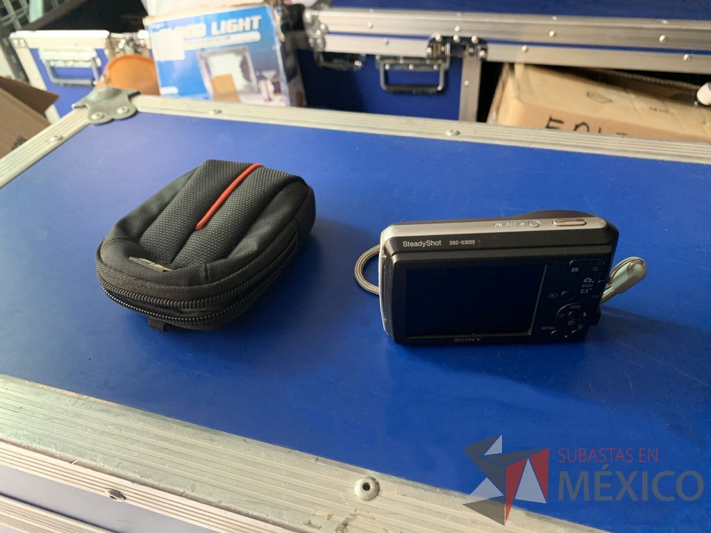 Lote 051 - Cámara digital 10.1 megapixeles Sony, Cyber-shot, zoom optica - Imagen 4