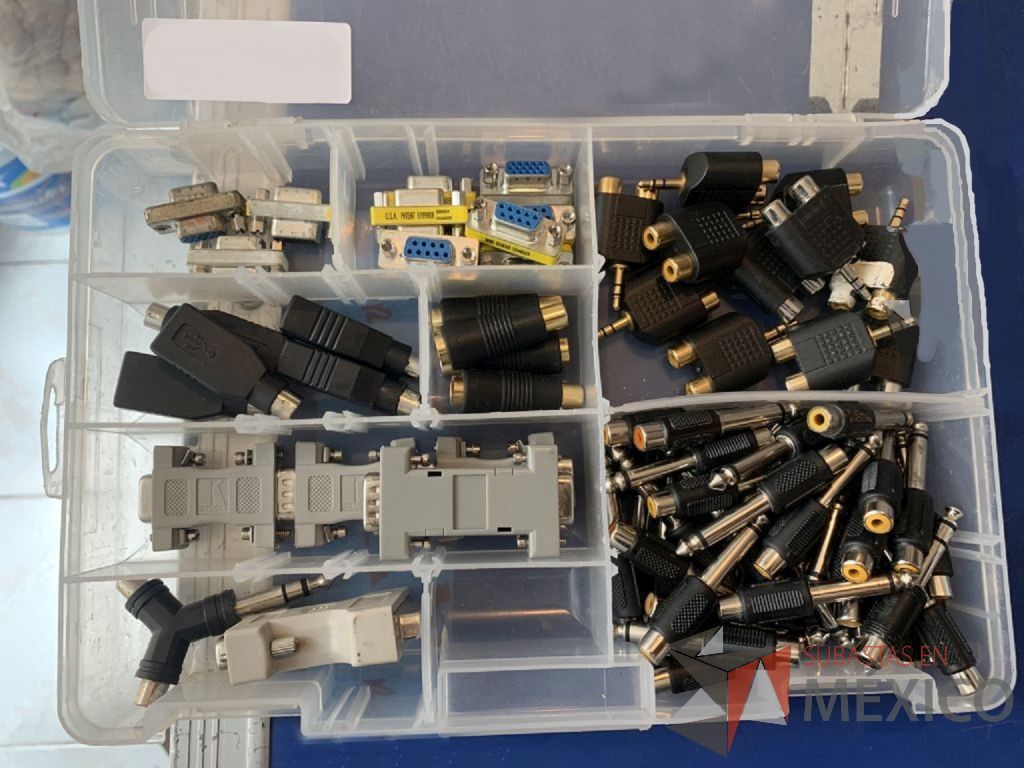 Lote 095 - 206 Conectores y adaptadores de diversas conexiones ( VGA,CANON,PLUG,HDMI,RCA etc.) - Imagen 12