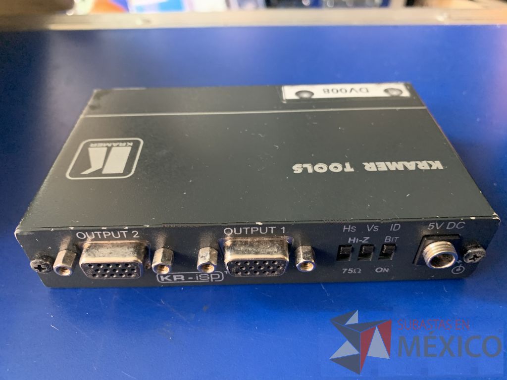 Lote 045 - 4 Distribuidores de video VGA. Incluye 4 cable VGA marca Kramer de 30m - Imagen 14