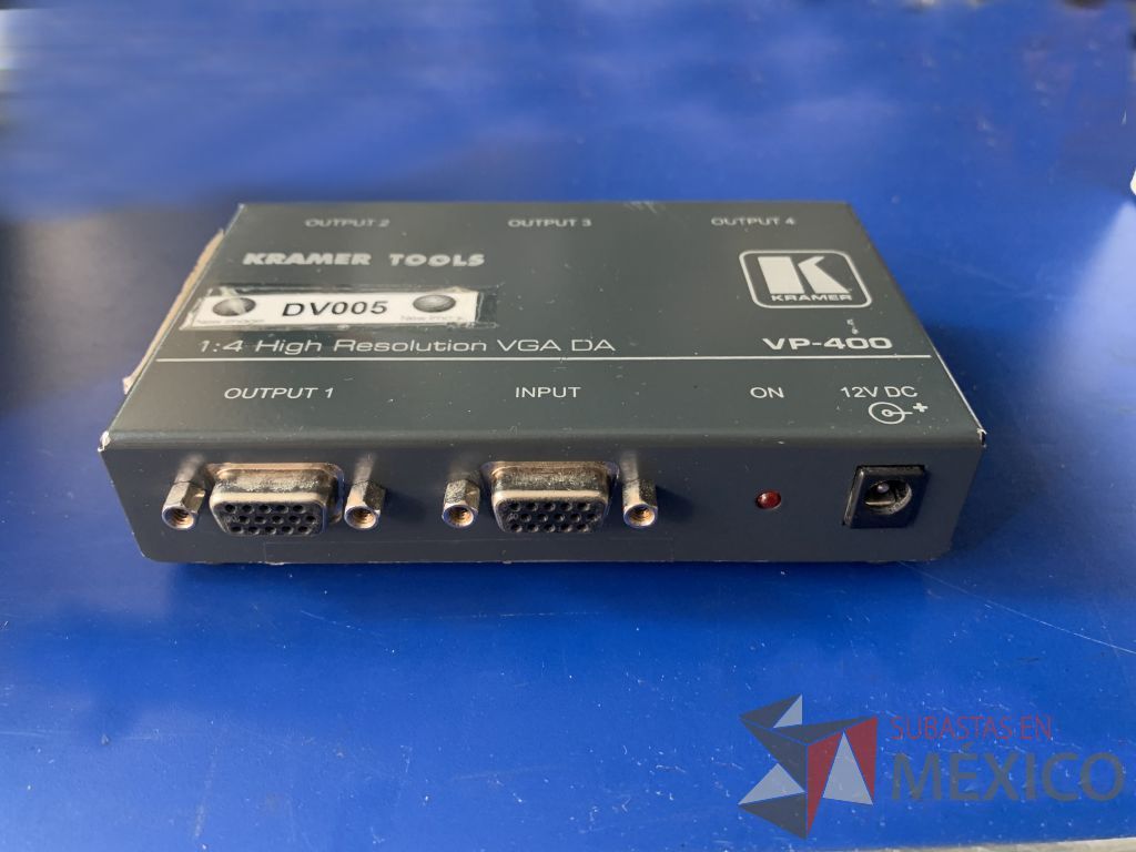Lote 045 - 4 Distribuidores de video VGA. Incluye 4 cable VGA marca Kramer de 30m - Imagen 6