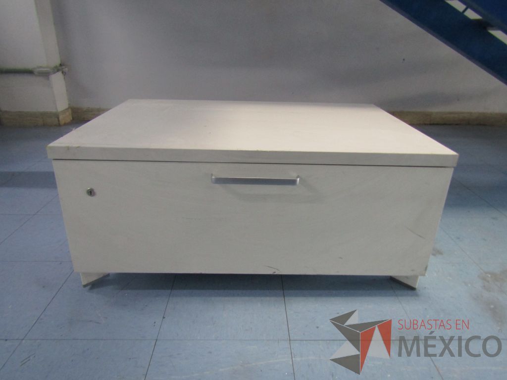 Lote 031 - 6 Gabinetes métalicos de 1 cajón color blanco