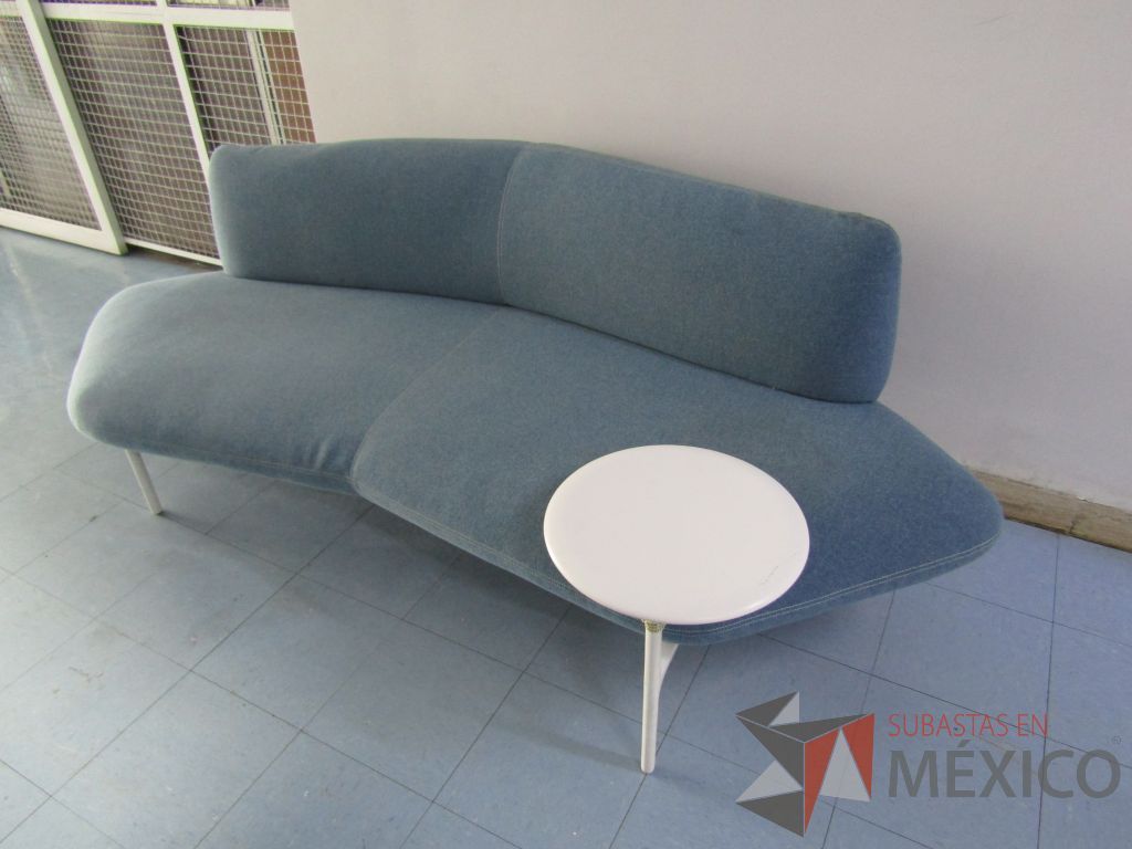 Lote 003 - 5 Piezas de naves de color azul y 2 Sillones de plazas color azul con paleta - Imagen 7