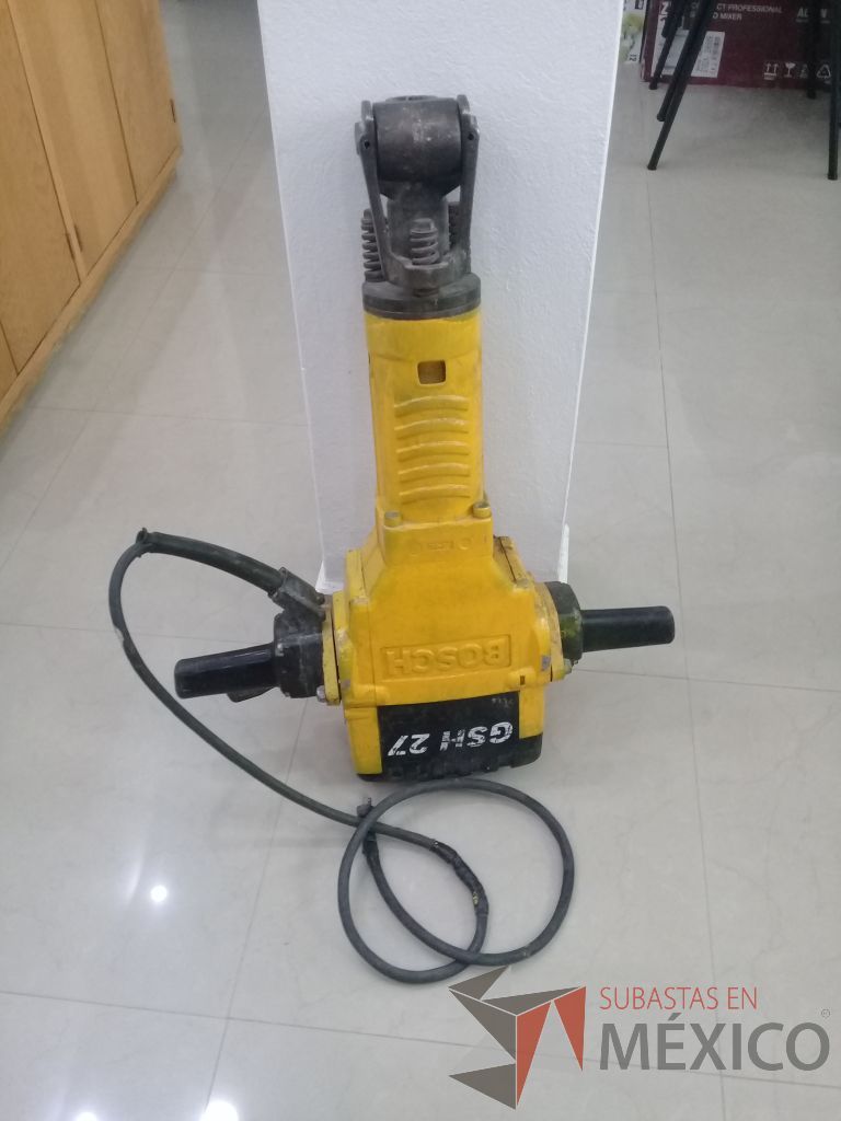 Lote 120 - Rompedora eléctrica de concreto marca Bosch 30 KG mod. GSH 27 - Imagen 2