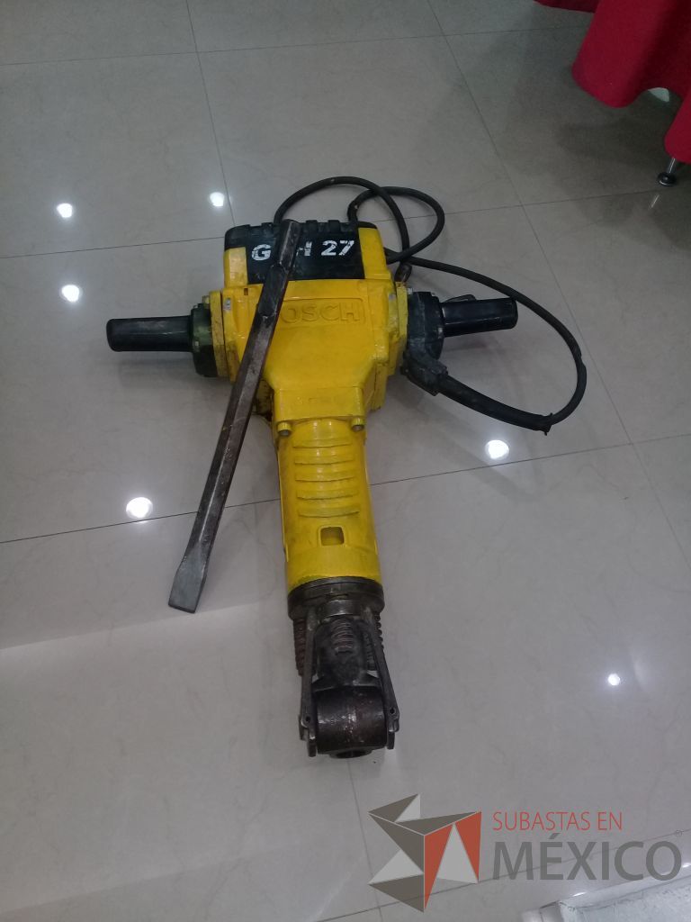 Lote 120 - Rompedora eléctrica de concreto marca Bosch 30 KG mod. GSH 27 - Imagen 4