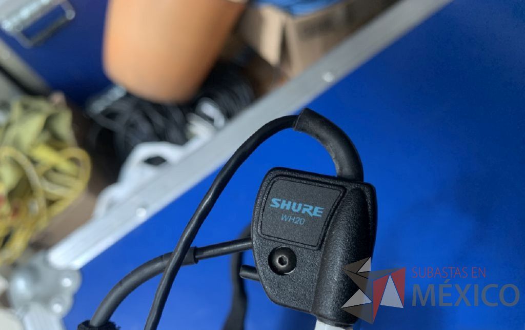 Lote 032 - Receptor Sennheiser; Receptor Shure, 3 diademas inalámbricas Shure , 4 bodies Shure y 1 CASE - Imagen 9