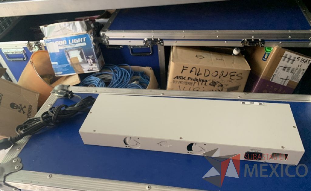 Lote 104 - Switch de red 4 de 24 salidas y 1 de 16 salidas varias marcas (Zonet,C-net,Trendnet,Baseline) - Imagen 5