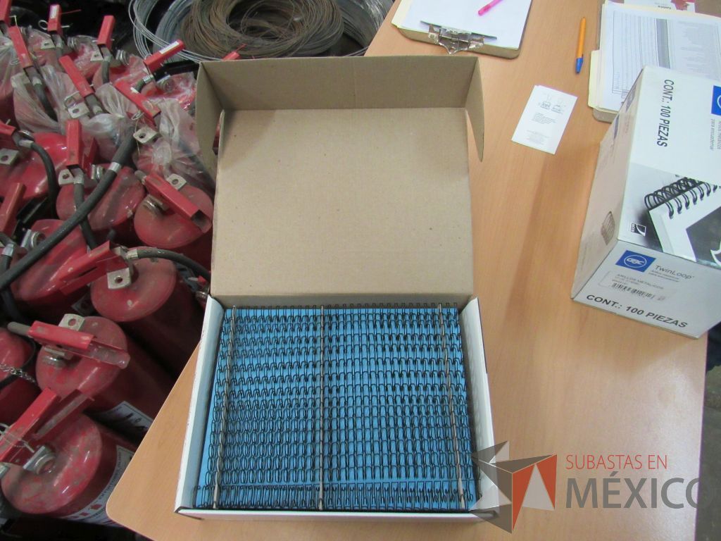 Lote 285 - 1 Porta herramientas, 100 Arillos metálico p/engargolar 1/2", 100 Arillos metálico p/engargolar 7/16"... - Imagen 9
