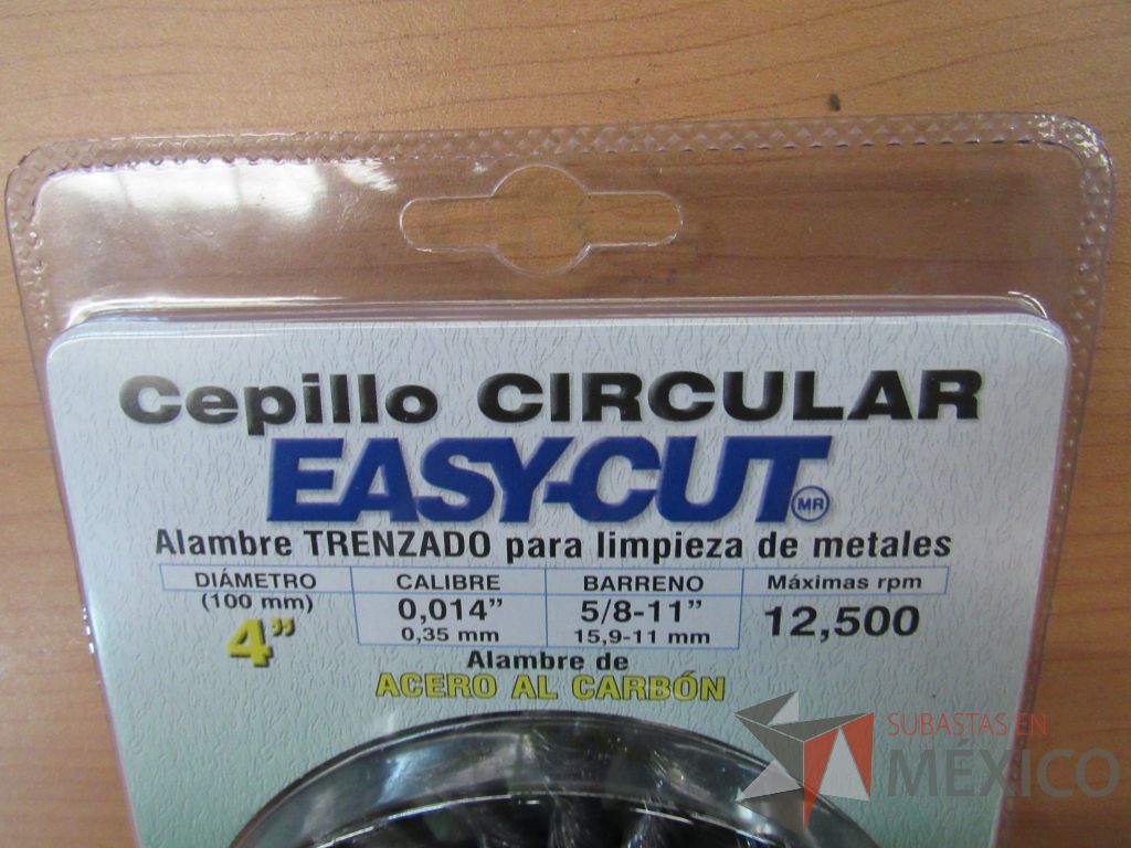 Lote 293 - 128 Cardas trenzada de 1/2 y 100 Crayón de cera prensado blanco. - Imagen 2